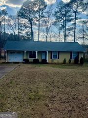245 W James Circle, Hampton, GA 30228