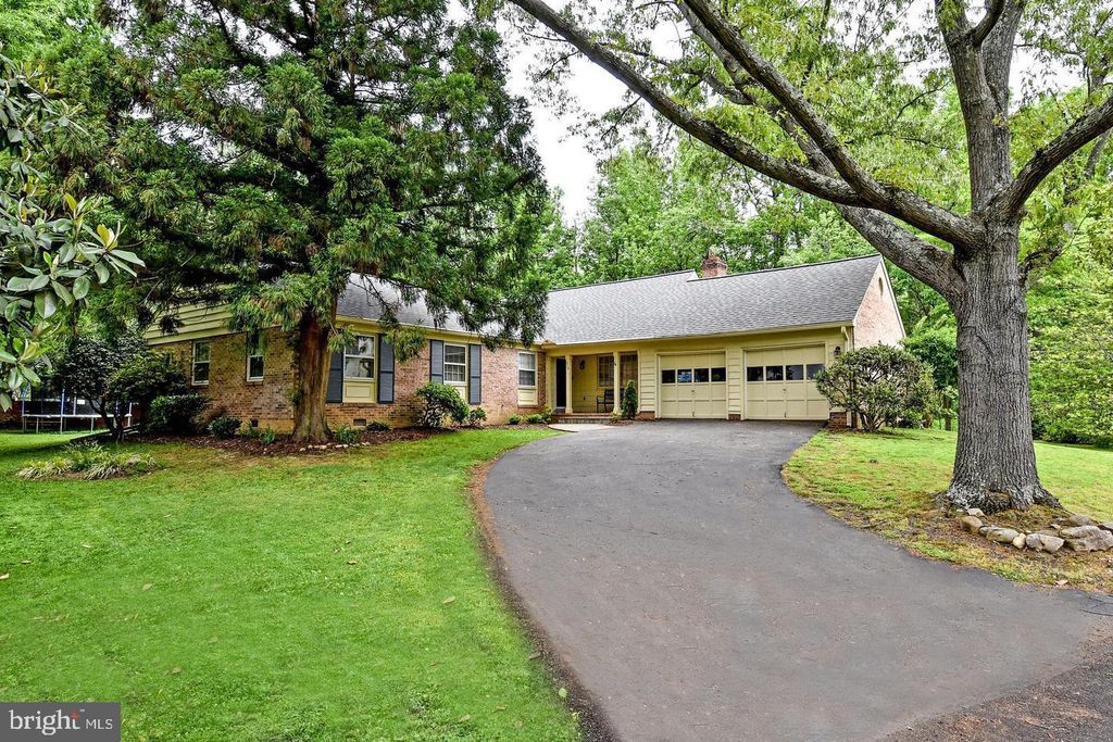 3714 CARRIAGE HOUSE CT, Alexandria, VA 22309