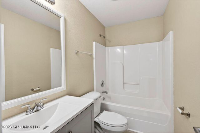 10261 English Manor Drive, Gulfport, MS 39503