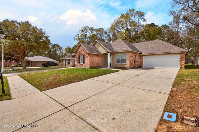 10261 English Manor Drive, Gulfport, MS 39503