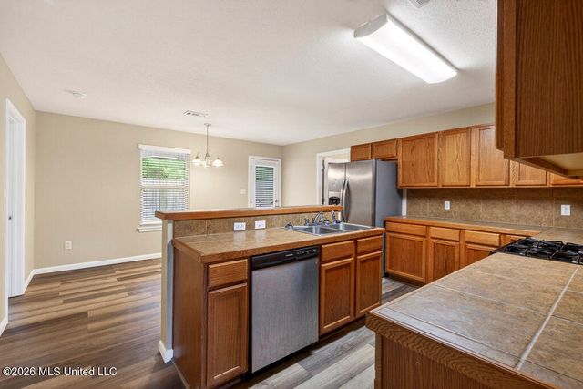 10261 English Manor Drive, Gulfport, MS 39503