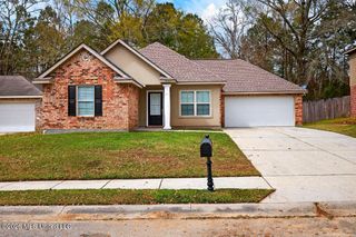 10261 English Manor Drive, Gulfport, MS 39503