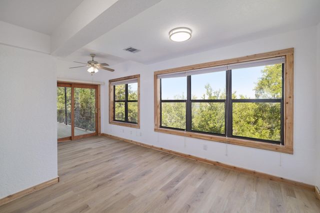 313 Kendall RD, Spicewood, TX 78669