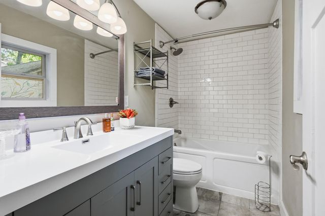 1307 Redwing Road, Valparaiso, IN 46383