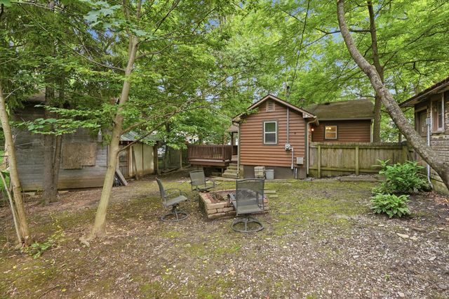 1307 Redwing Road, Valparaiso, IN 46383