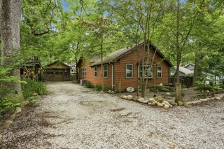 1307 Redwing Road, Valparaiso, IN 46383