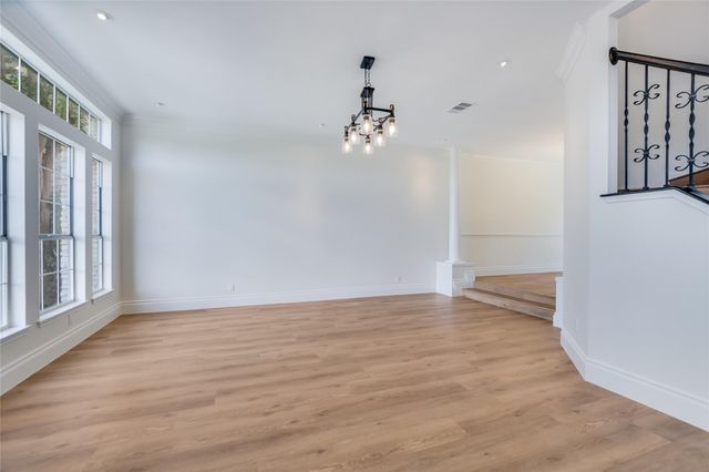 7716 Lakewood DR, Austin, TX 78750