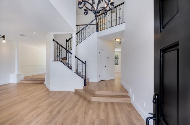 7716 Lakewood DR, Austin, TX 78750