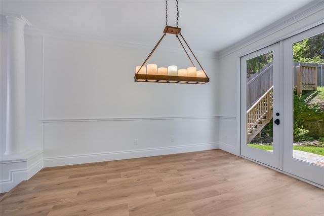 7716 Lakewood DR, Austin, TX 78750