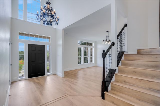 7716 Lakewood DR, Austin, TX 78750