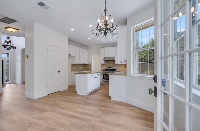 7716 Lakewood DR, Austin, TX 78750