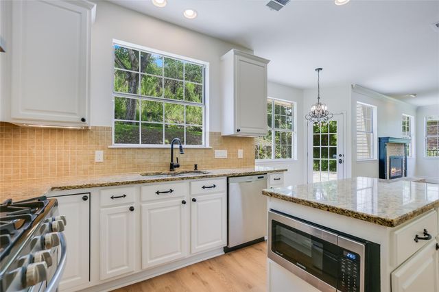 7716 Lakewood DR, Austin, TX 78750