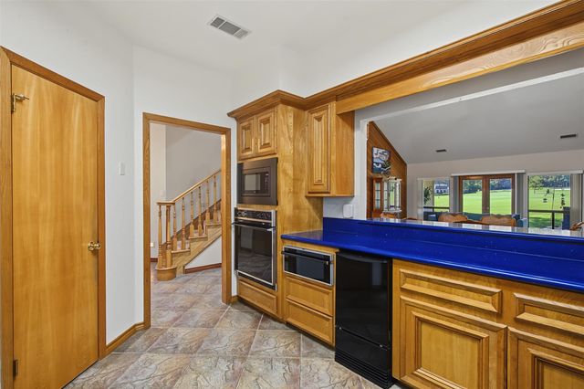 50 Waters Edge Street, Conroe, TX 77356