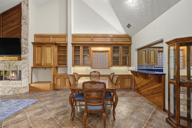 50 Waters Edge Street, Conroe, TX 77356