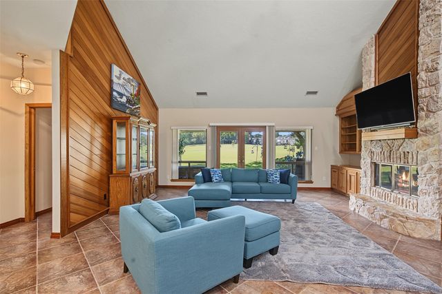 50 Waters Edge Street, Conroe, TX 77356