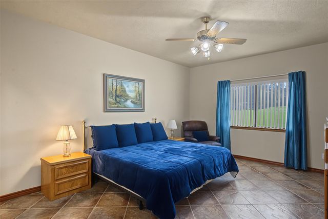 50 Waters Edge Street, Conroe, TX 77356