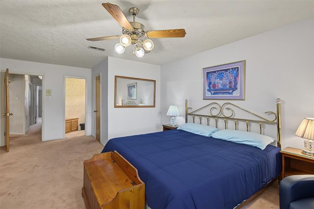 50 Waters Edge Street, Conroe, TX 77356