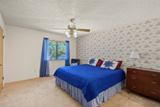 50 Waters Edge Street, Conroe, TX 77356