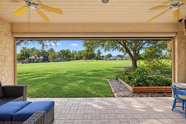 50 Waters Edge Street, Conroe, TX 77356