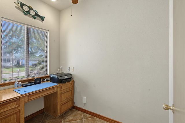 50 Waters Edge Street, Conroe, TX 77356