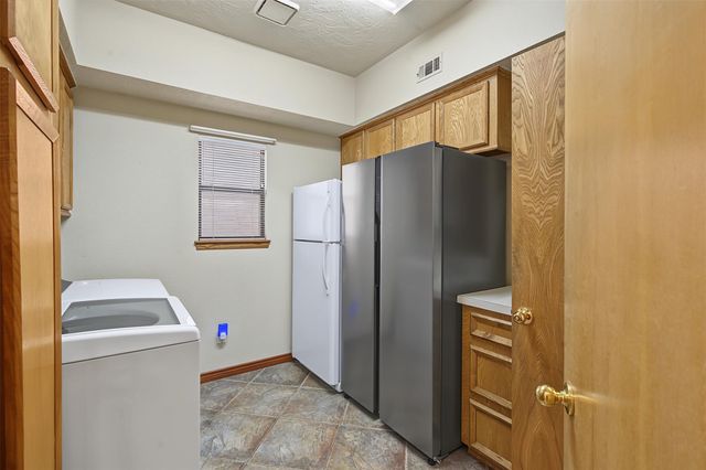 50 Waters Edge Street, Conroe, TX 77356
