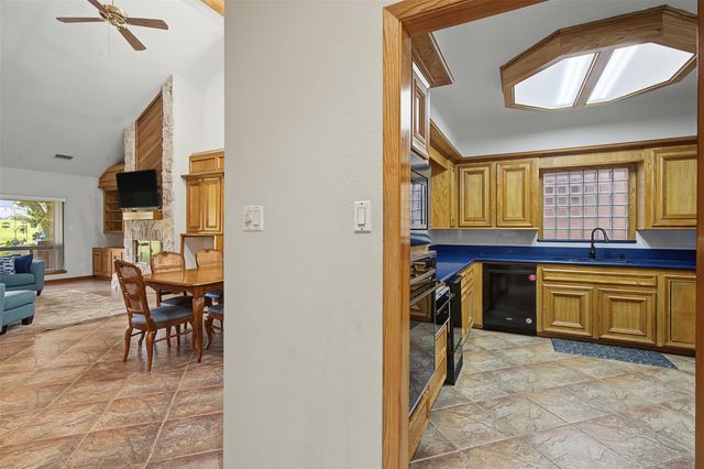 50 Waters Edge Street, Conroe, TX 77356