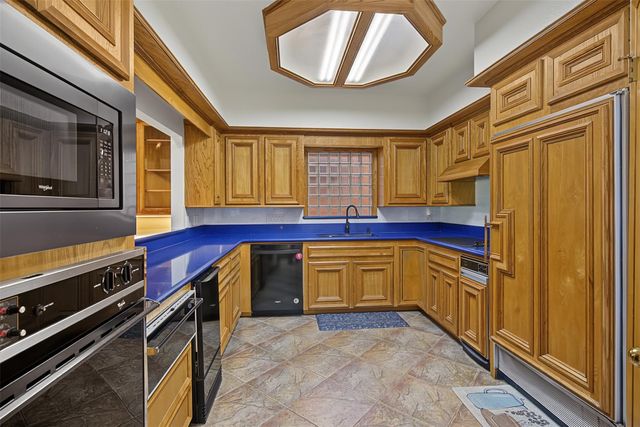 50 Waters Edge Street, Conroe, TX 77356