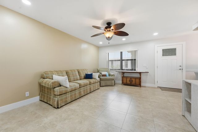 566 Piedmont L, Delray Beach, FL 33484