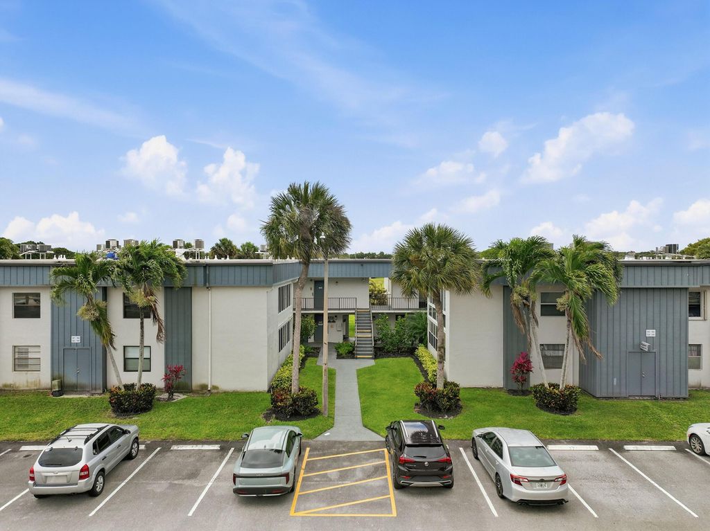 566 Piedmont L, Delray Beach, FL 33484