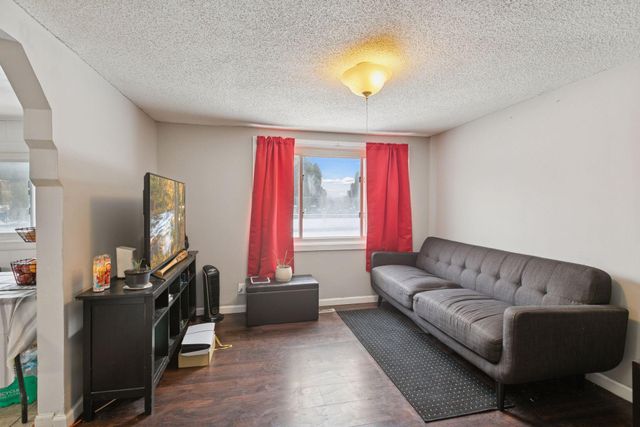 1241 Barclay Street, Saint Paul, MN 55106