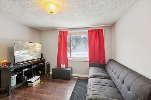 1241 Barclay Street, Saint Paul, MN 55106