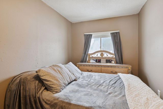 1241 Barclay Street, Saint Paul, MN 55106