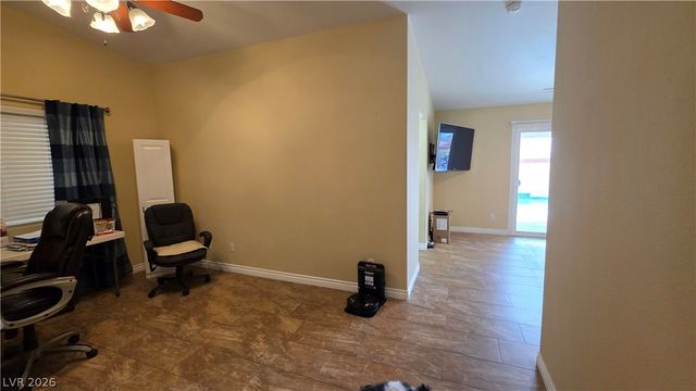 6621 Chapel Heights Court, Las Vegas, NV 89156