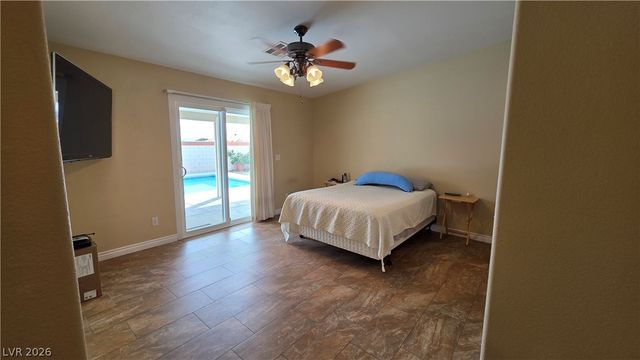 6621 Chapel Heights Court, Las Vegas, NV 89156
