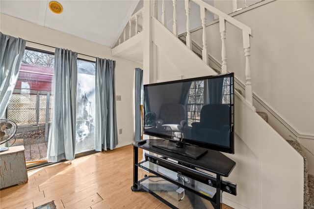 91 Dover Drive, Gordonville, TX 76245