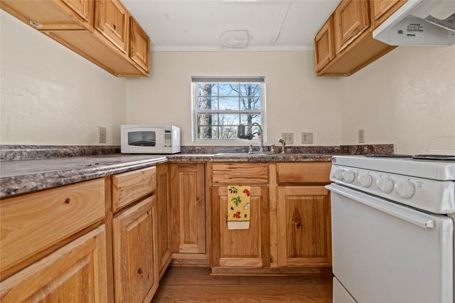 91 Dover Drive, Gordonville, TX 76245