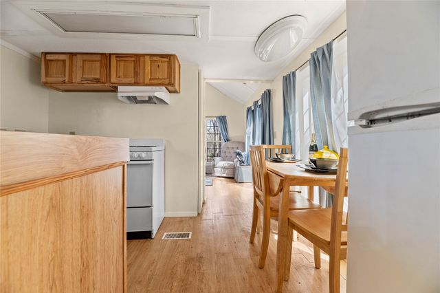 91 Dover Drive, Gordonville, TX 76245