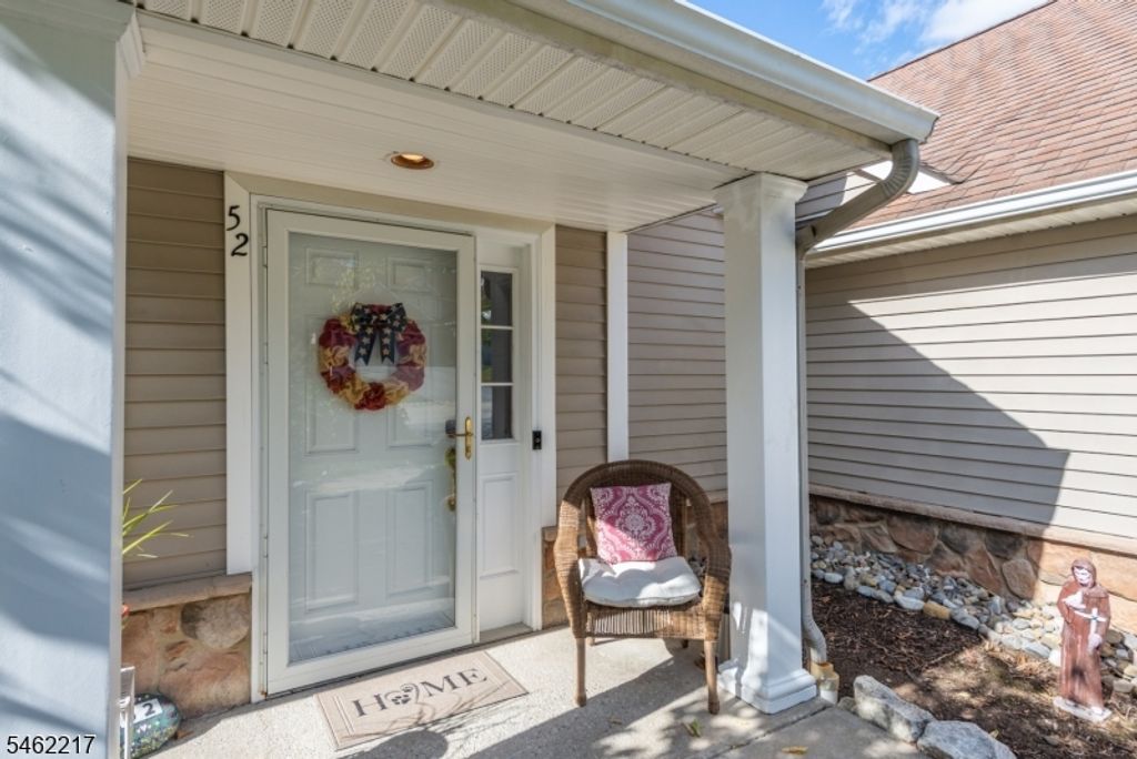 52 Bourne Circle, Hardyston Twp., NJ 07419 — photo 2