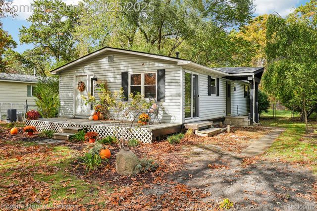 1023 N Park Street, Highland Charter Township, MI 48356