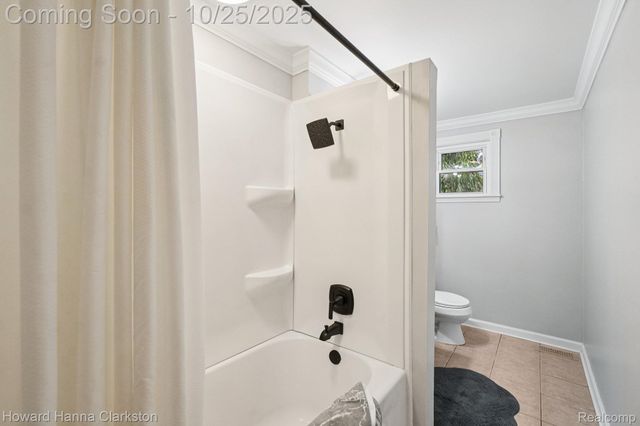 1023 N Park Street, Highland Charter Township, MI 48356