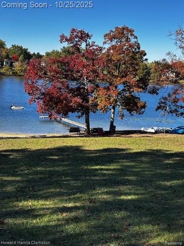 1023 N Park Street, Highland Charter Township, MI 48356