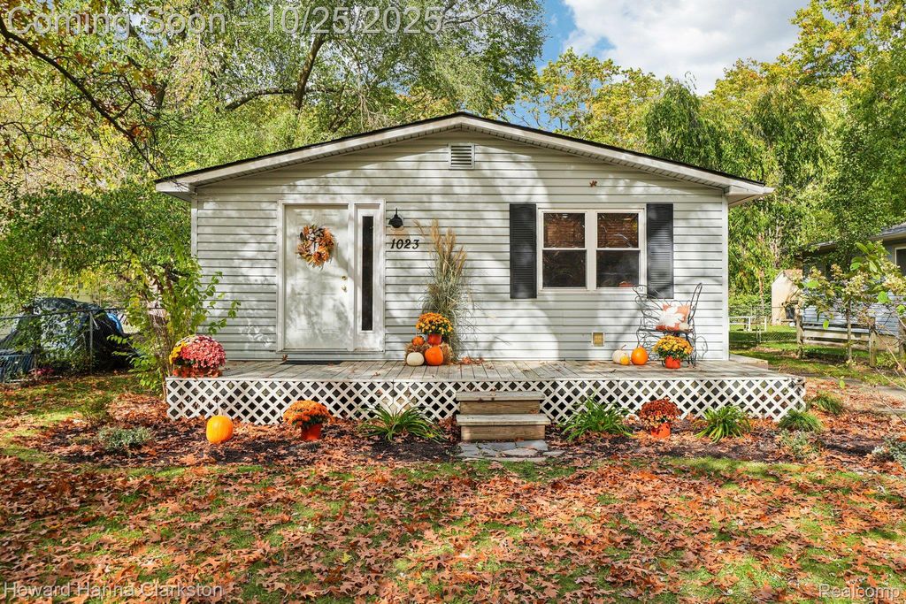 1023 N Park Street, Highland Charter Township, MI 48356