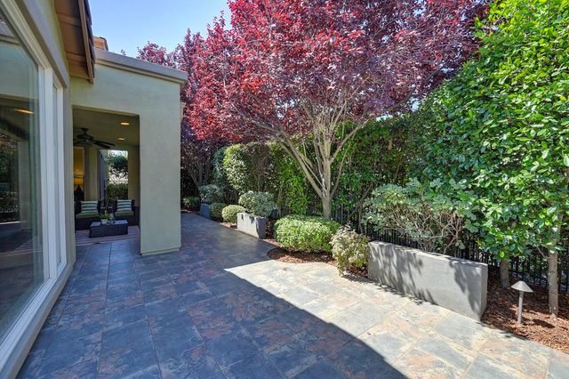 304 Nebbiolo Ct, El Dorado Hills, CA 95762
