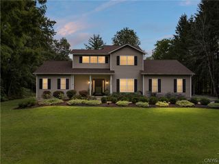 8484 Gaskin Road, Clay, NY 13027