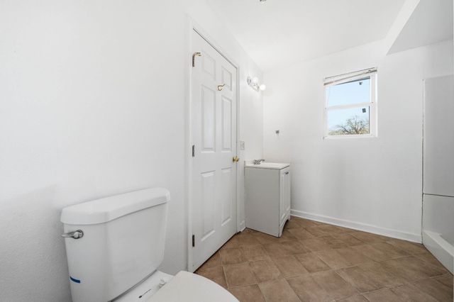 1205 W 10th Street, Mcgregor, TX 76657