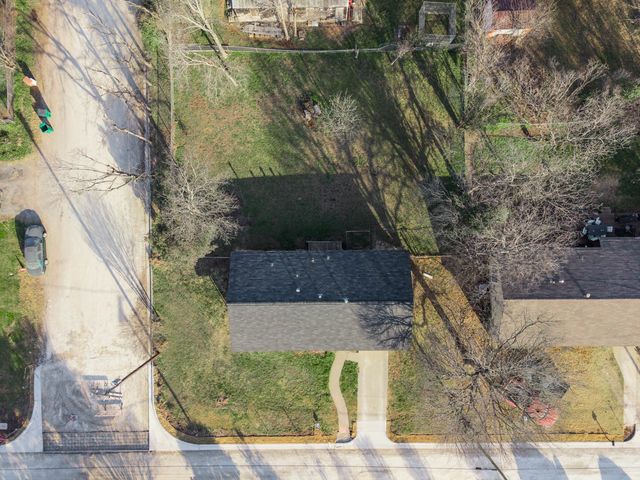 1205 W 10th Street, Mcgregor, TX 76657