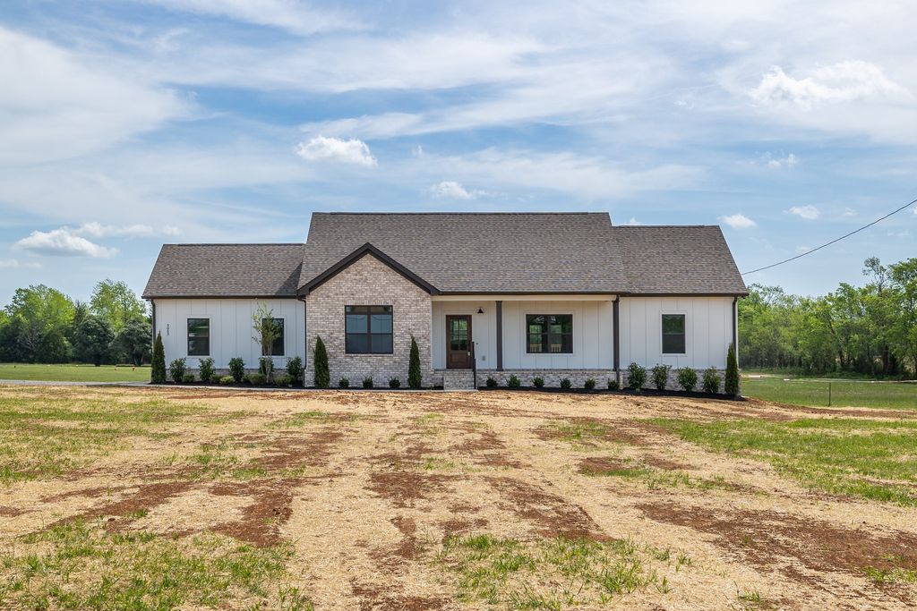 3057 Nashville Hwy, Lewisburg, TN 37091