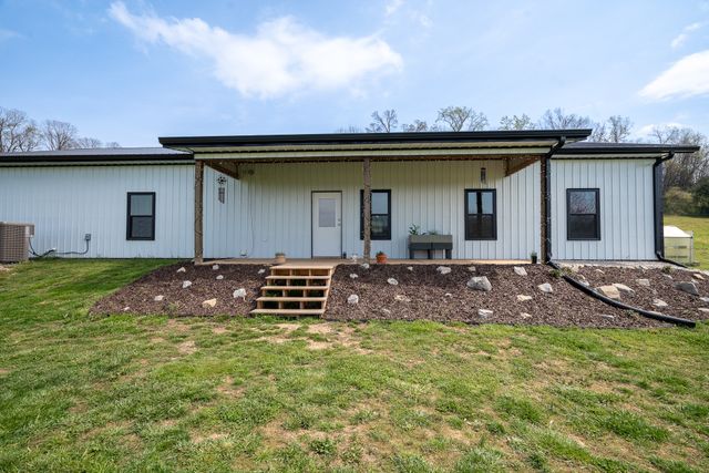 125 Ashland Rd, Waynesboro, TN 38485