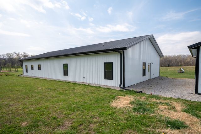 125 Ashland Rd, Waynesboro, TN 38485