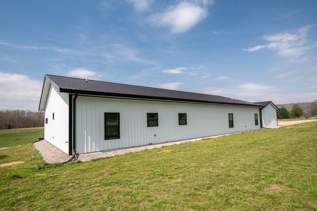 125 Ashland Rd, Waynesboro, TN 38485